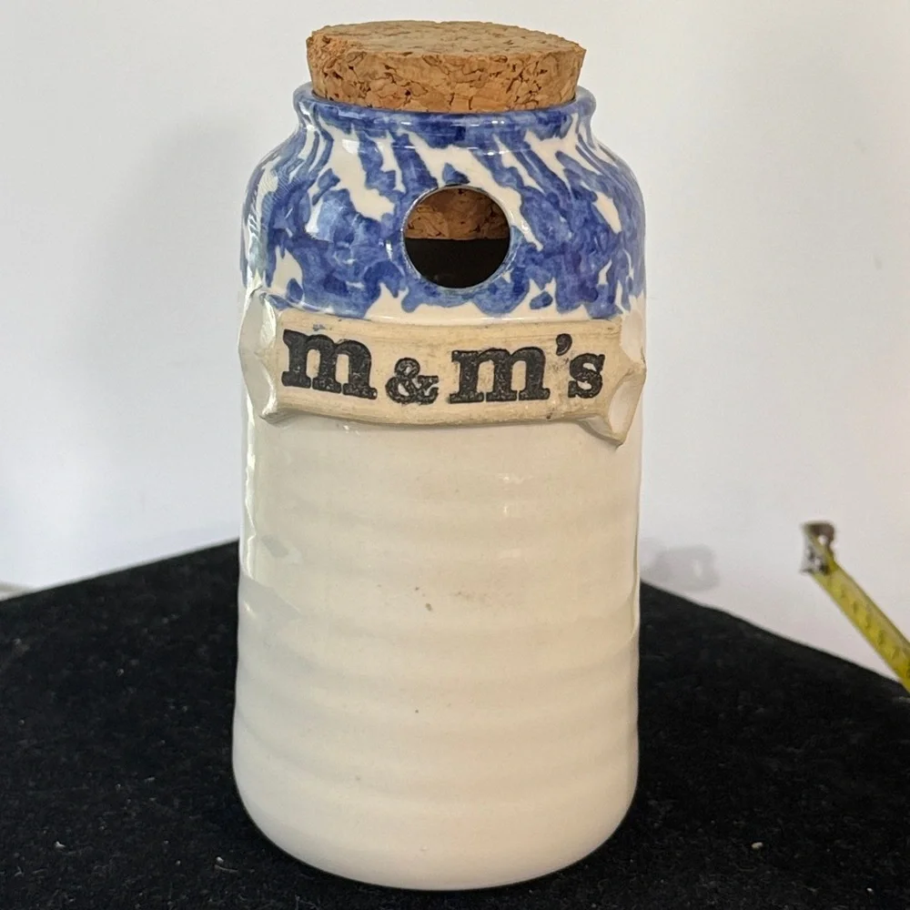 N/A ceramic jar
